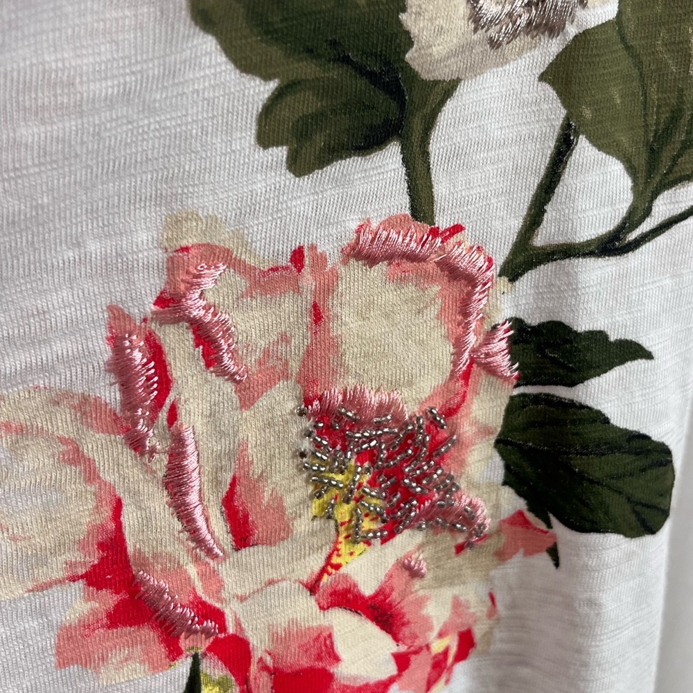 Chico’s Beaded Floral Appliqué Top Size M White Cotton Modal 3/4 Sleeve Boho Tee - Picture 8 of 10